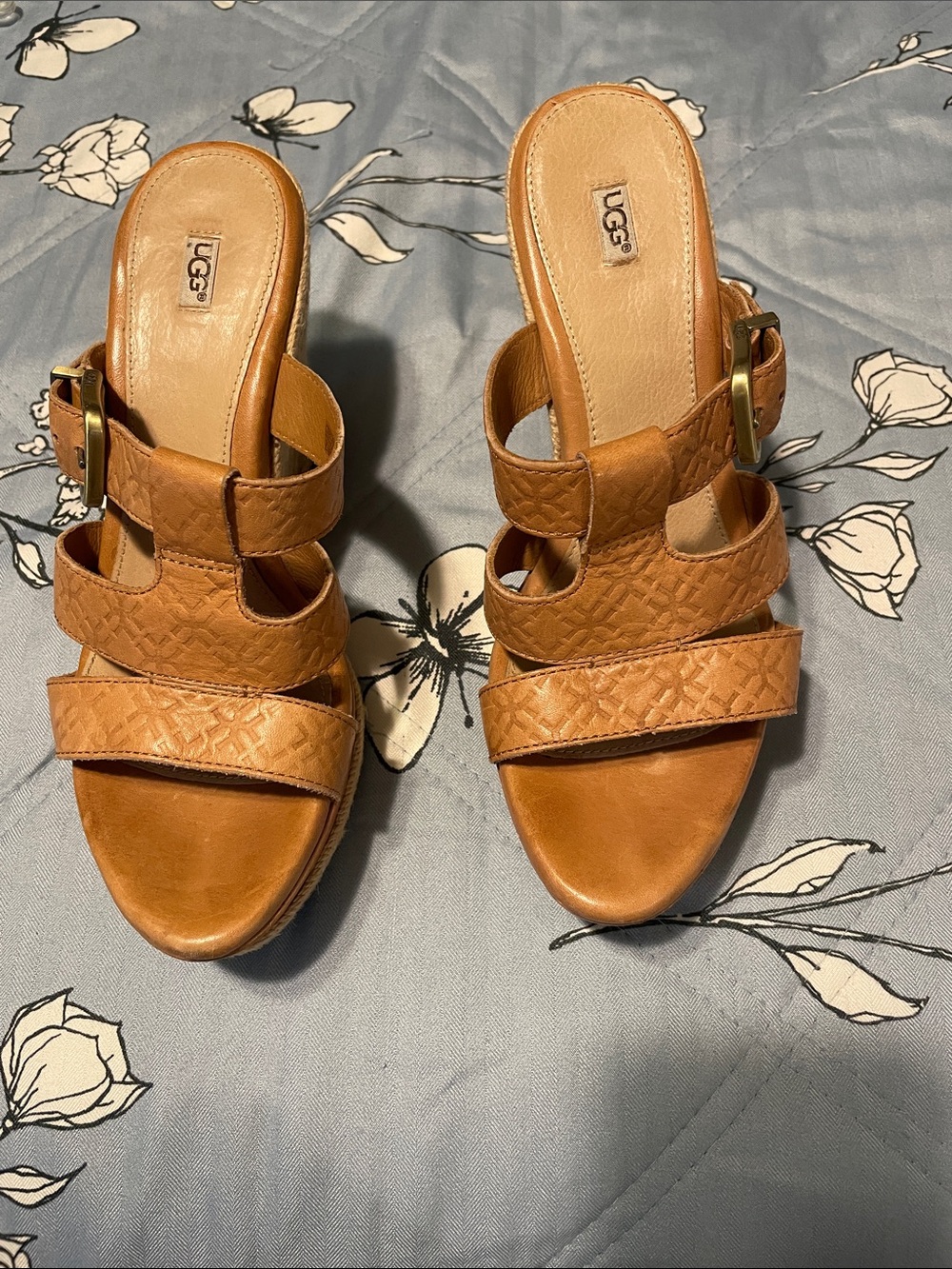 UGG Women’s Cognac Leather Strappy Buckle Sandals